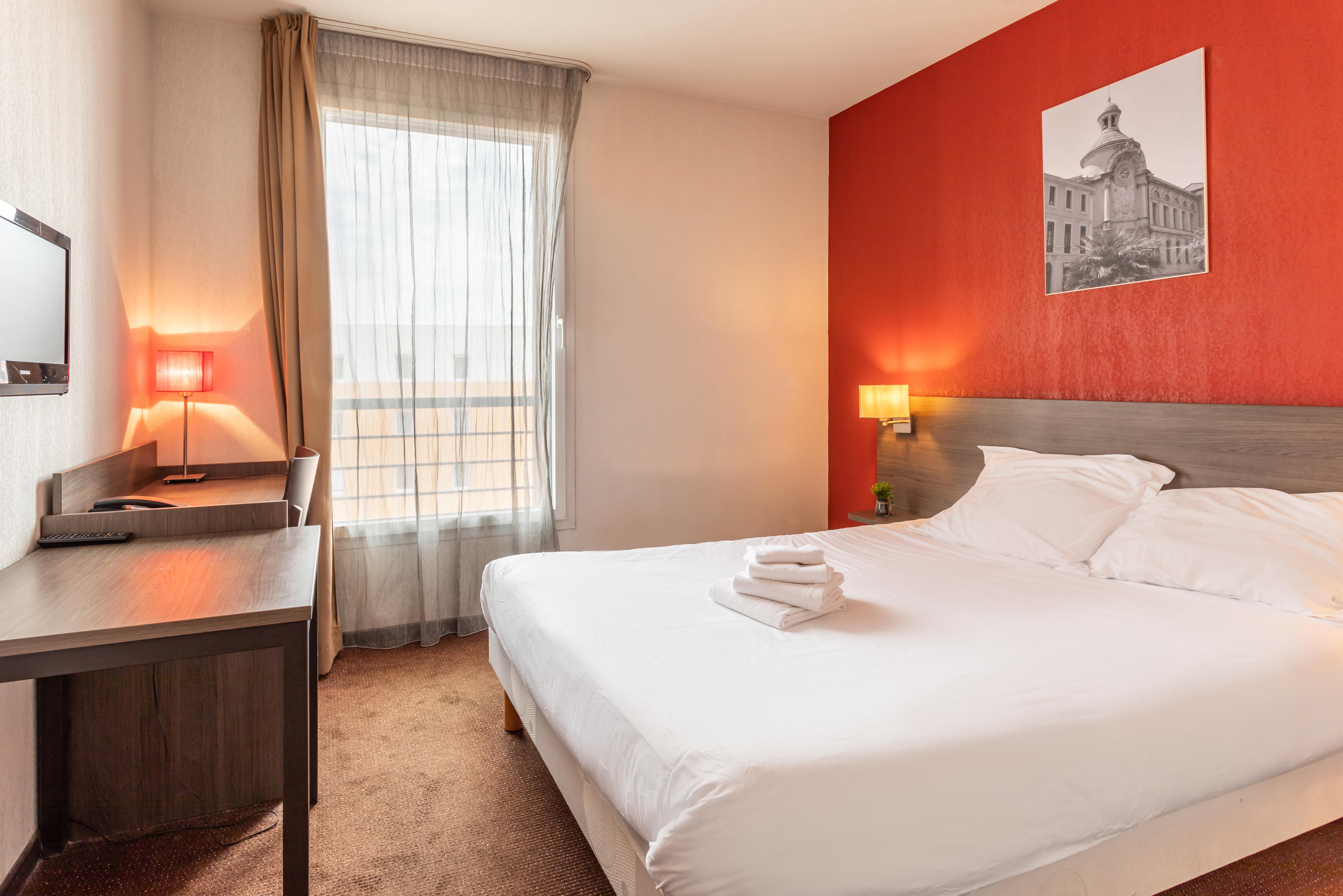 Comfort Aparthotel Nimes Centre Ngoại thất bức ảnh