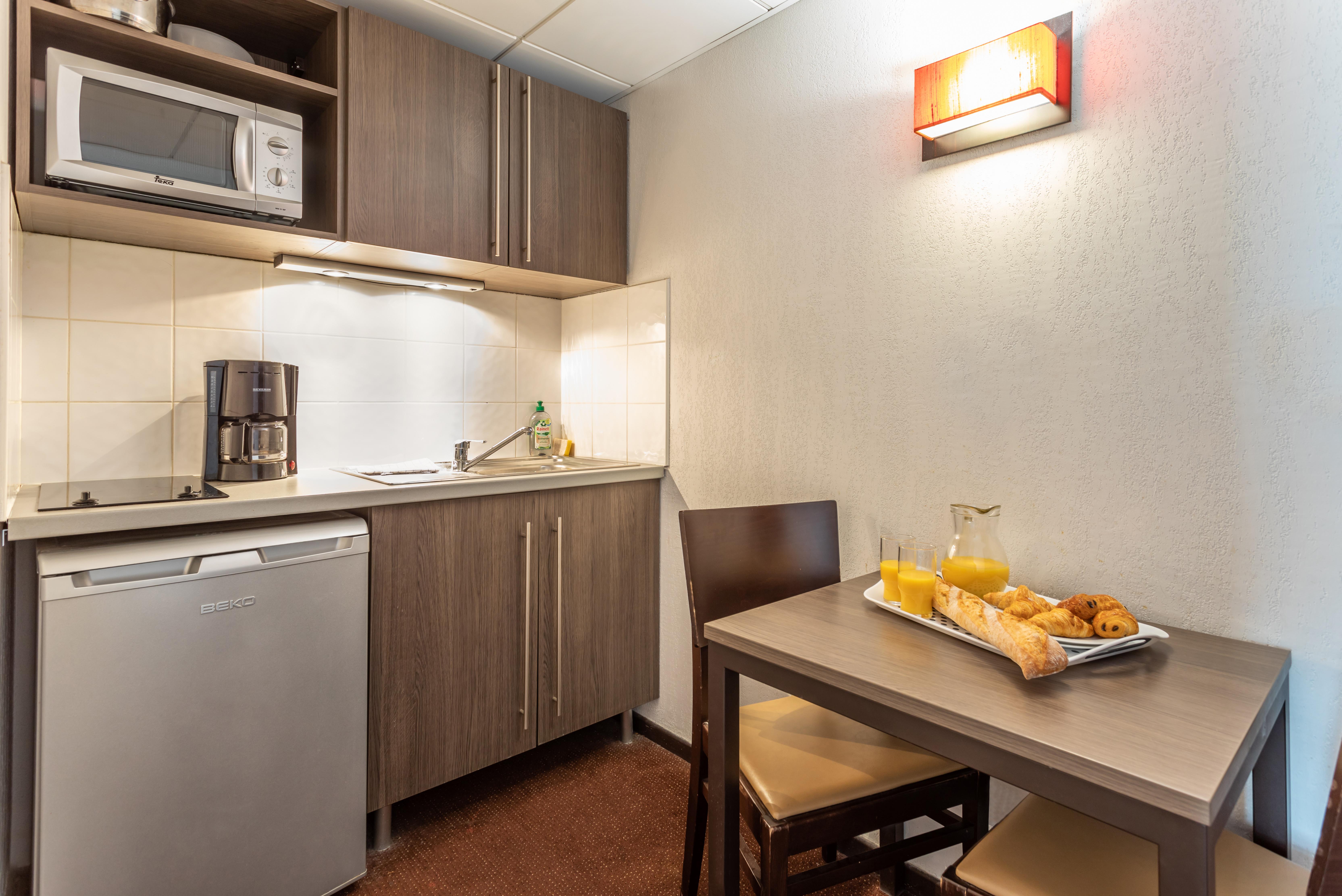 Comfort Aparthotel Nimes Centre Ngoại thất bức ảnh