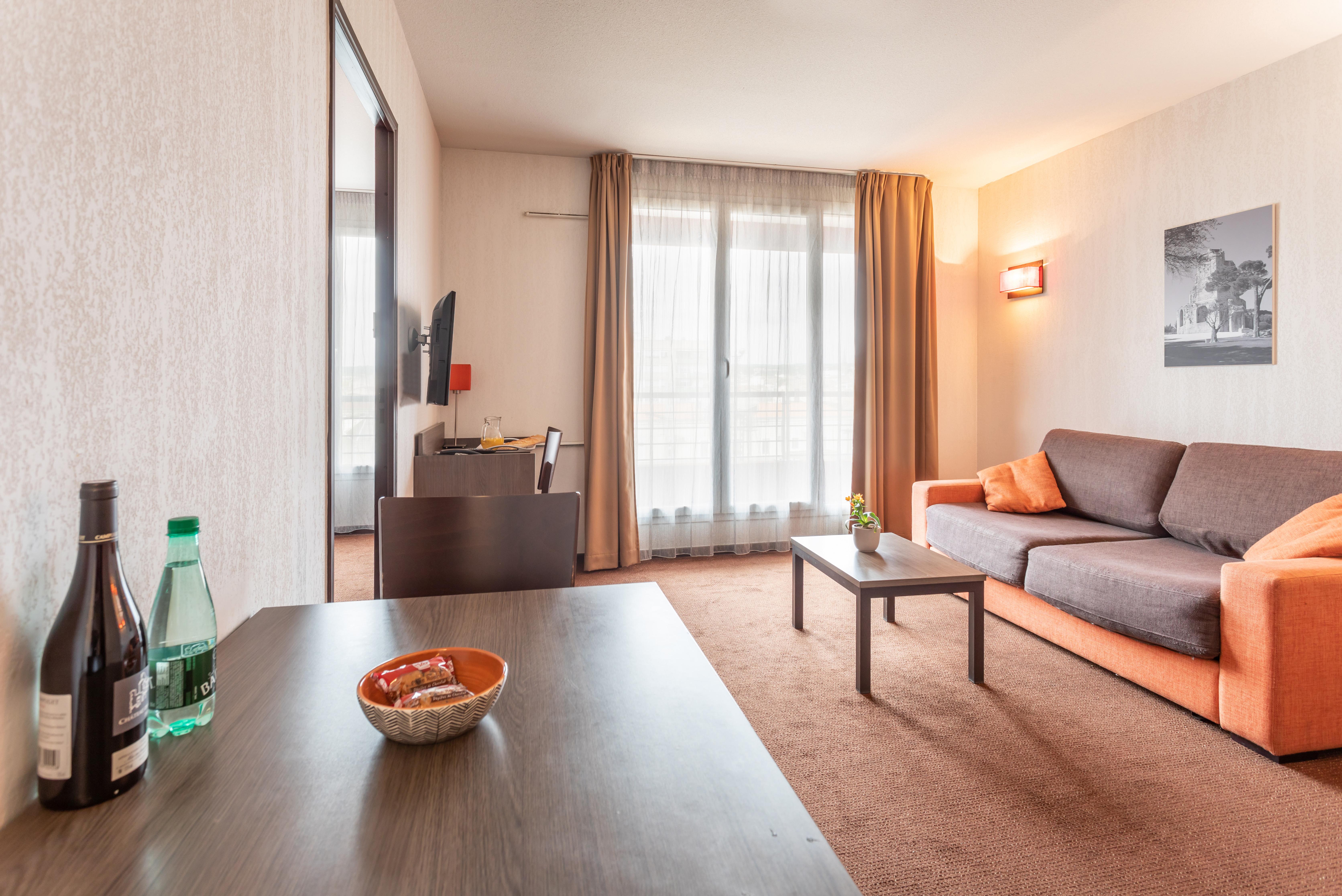 Comfort Aparthotel Nimes Centre Ngoại thất bức ảnh