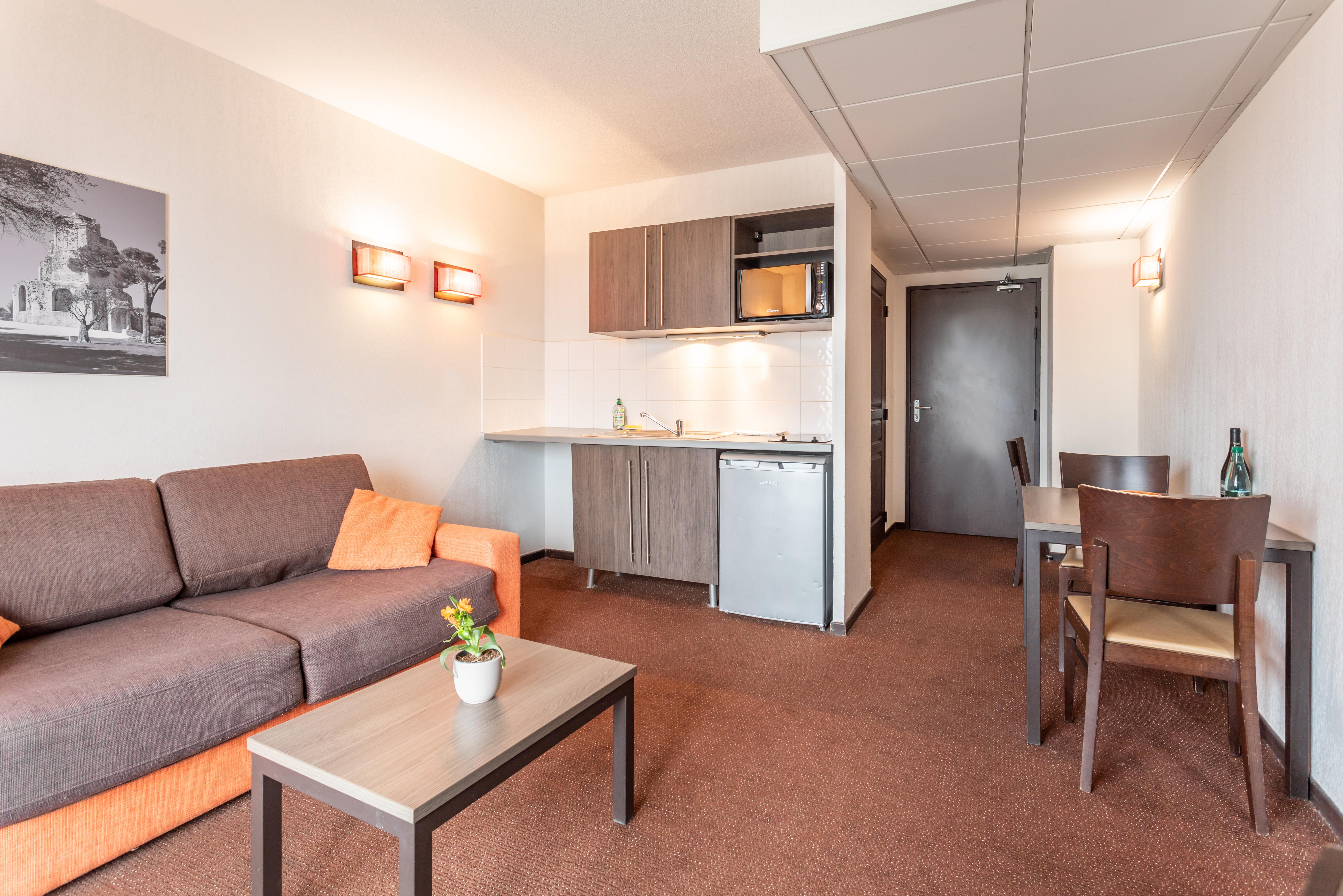 Comfort Aparthotel Nimes Centre Ngoại thất bức ảnh