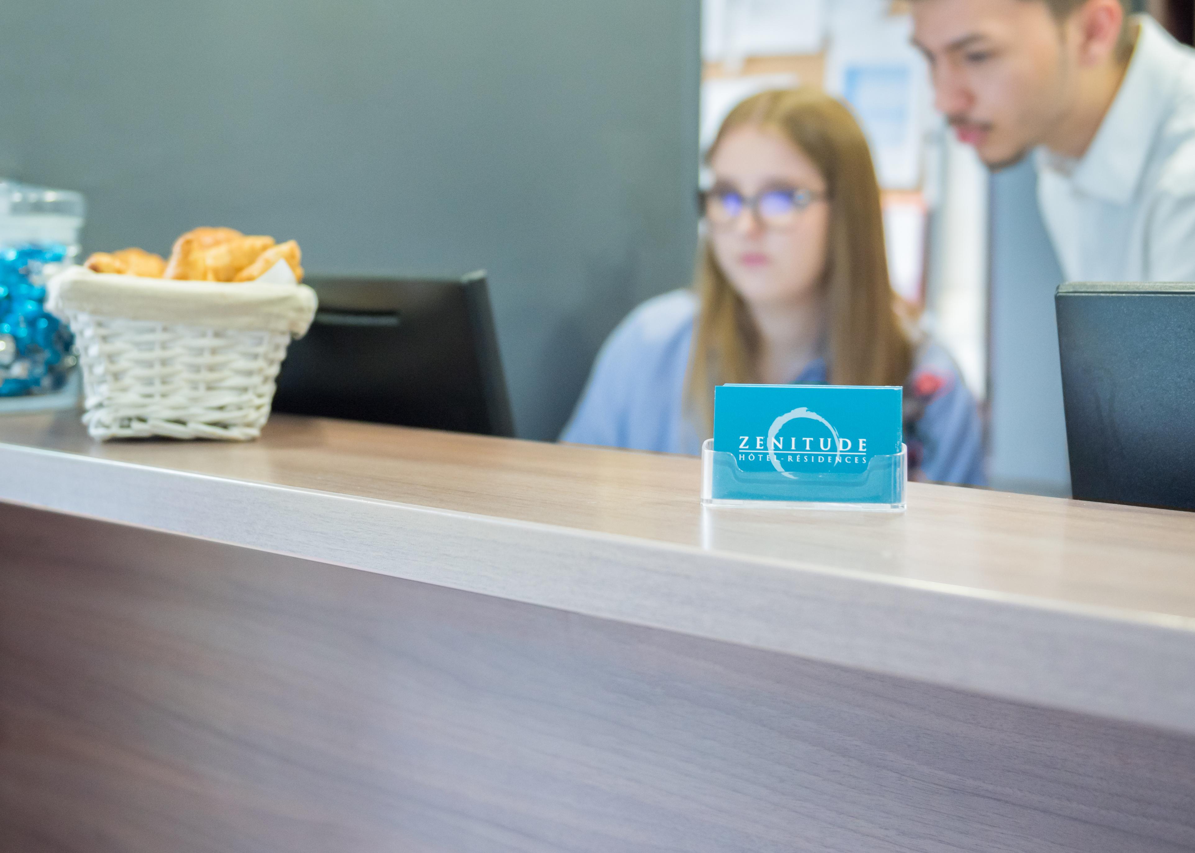 Comfort Aparthotel Nimes Centre Ngoại thất bức ảnh