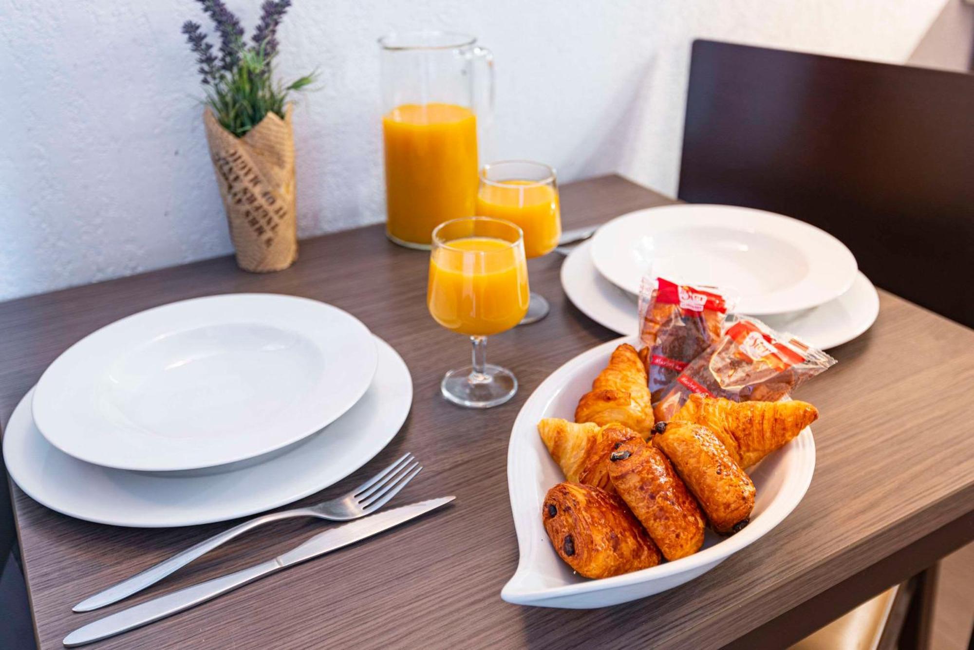 Comfort Aparthotel Nimes Centre Ngoại thất bức ảnh