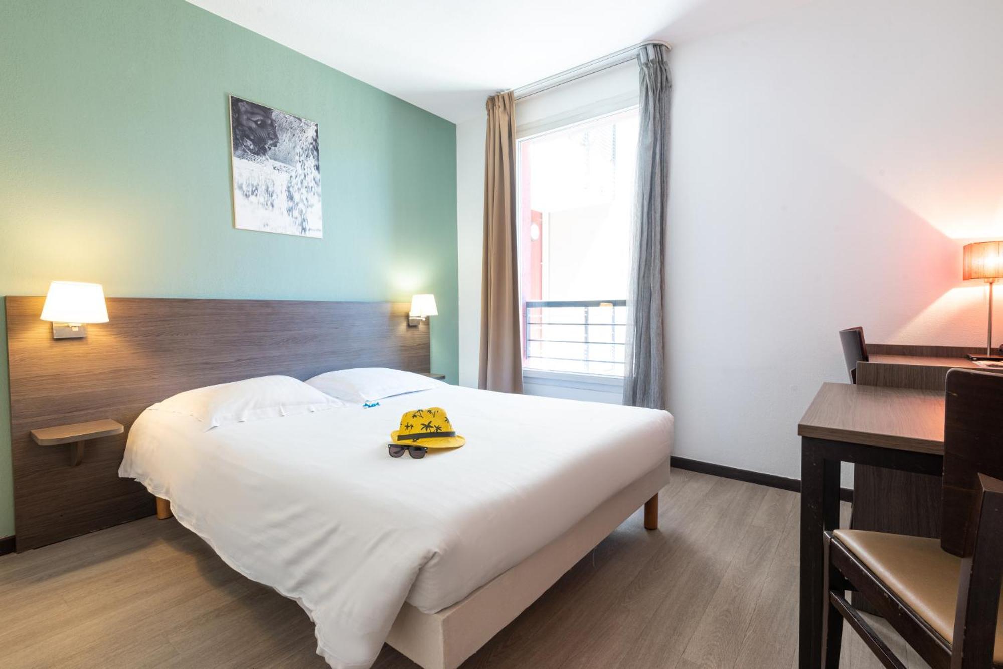 Comfort Aparthotel Nimes Centre Ngoại thất bức ảnh