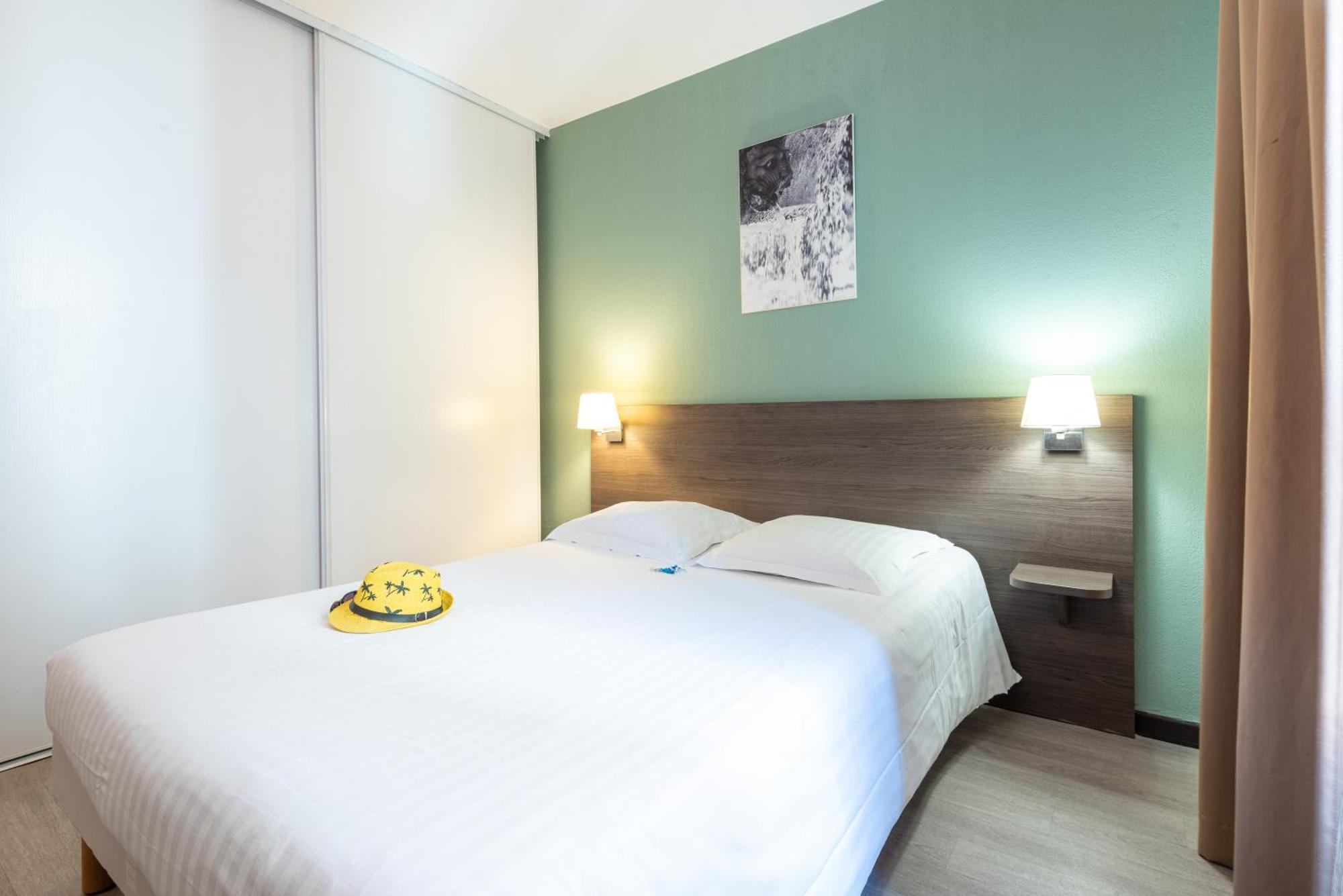 Comfort Aparthotel Nimes Centre Ngoại thất bức ảnh